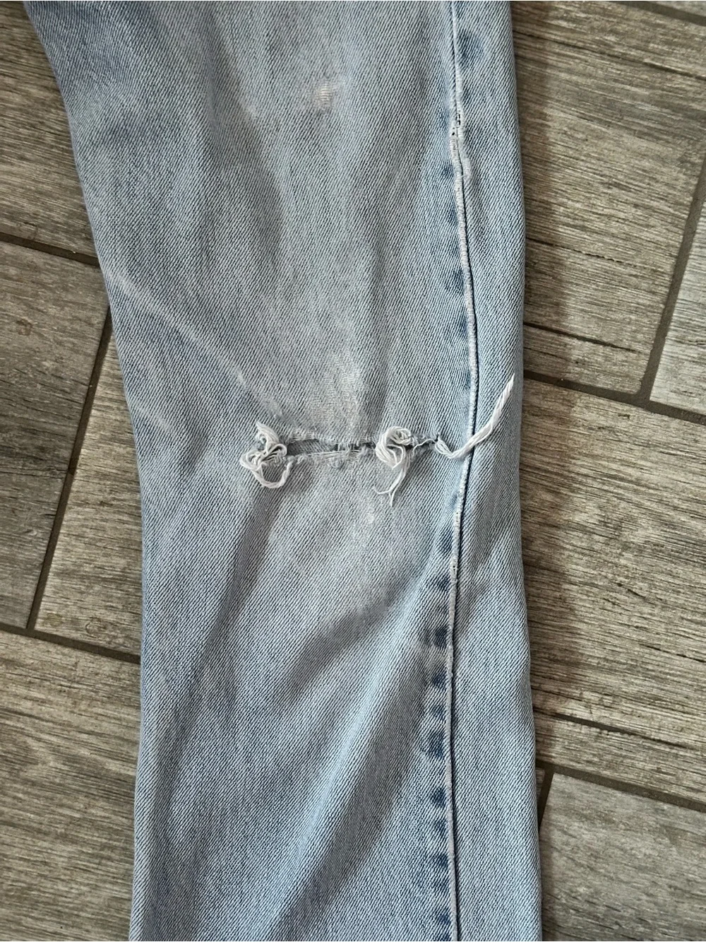 Vintage Levi’s 505 Distressed Straight Leg Jeans Light Wash 28x30